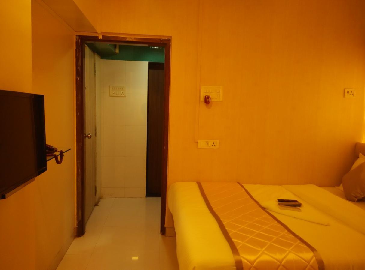 Hotel Silver Castle Mumbai Bagian luar foto