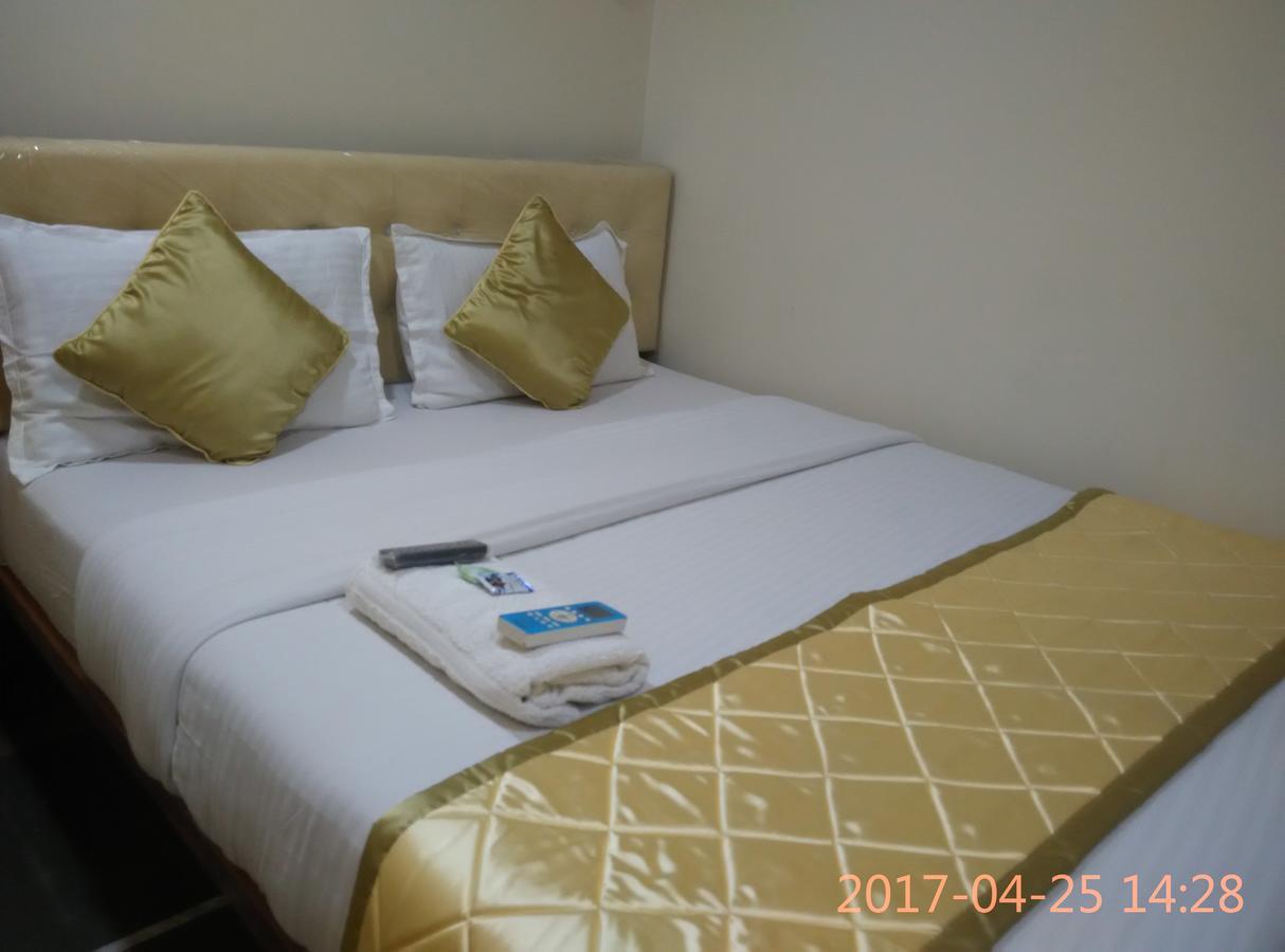 Hotel Silver Castle Mumbai Bagian luar foto