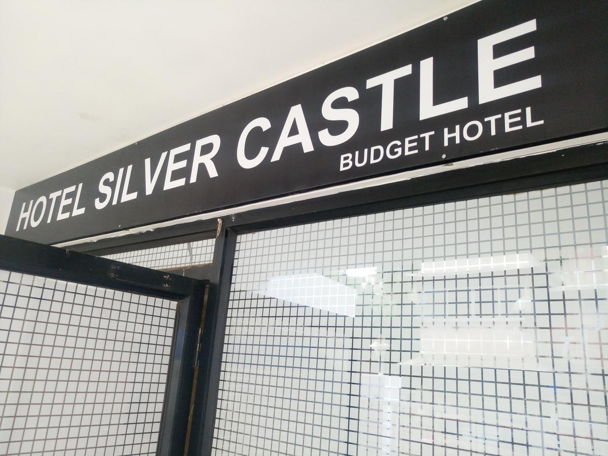 Hotel Silver Castle Mumbai Bagian luar foto